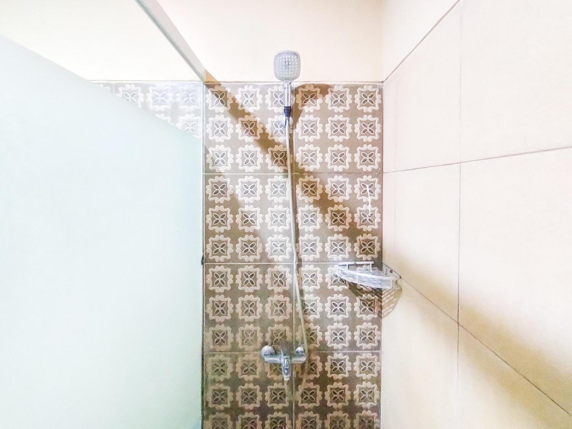 Hotel Reddoorz Syariah At Graha Adi Karya Kartasura Kartosuro Exteriér fotografie