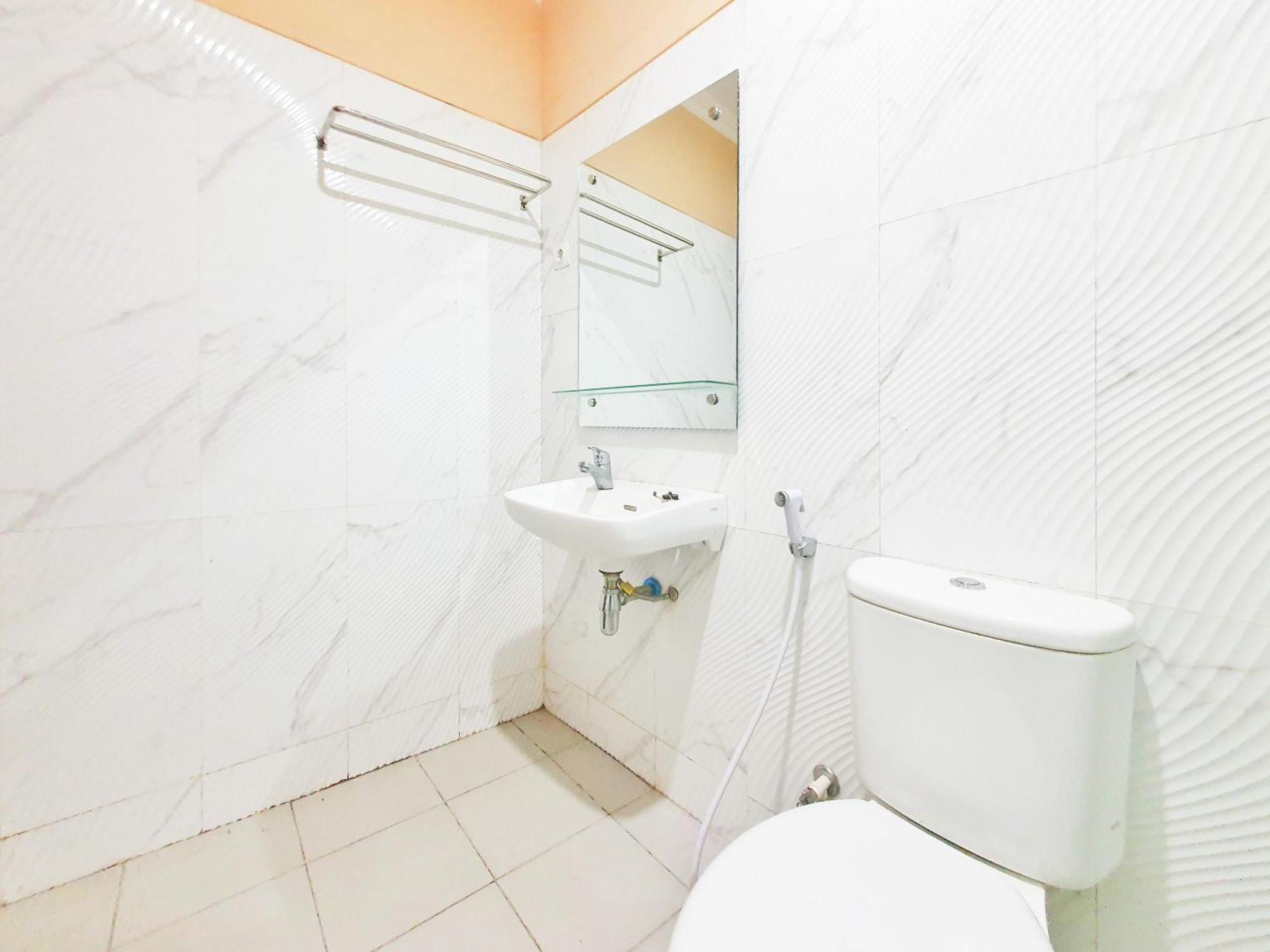 Hotel Reddoorz Syariah At Graha Adi Karya Kartasura Kartosuro Exteriér fotografie