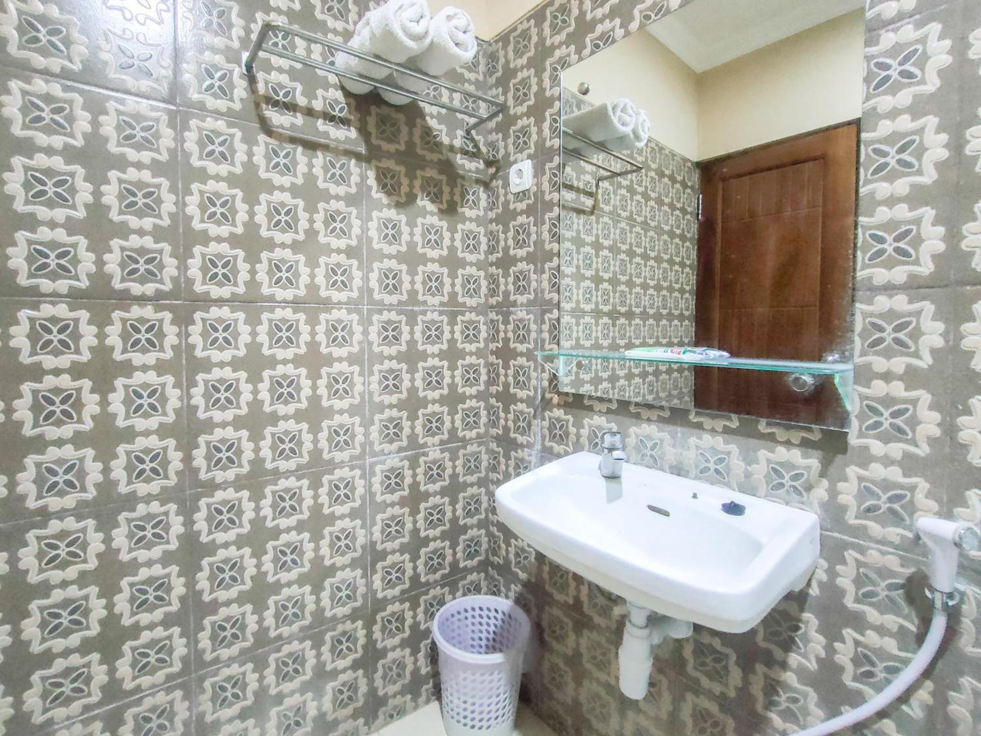 Hotel Reddoorz Syariah At Graha Adi Karya Kartasura Kartosuro Exteriér fotografie