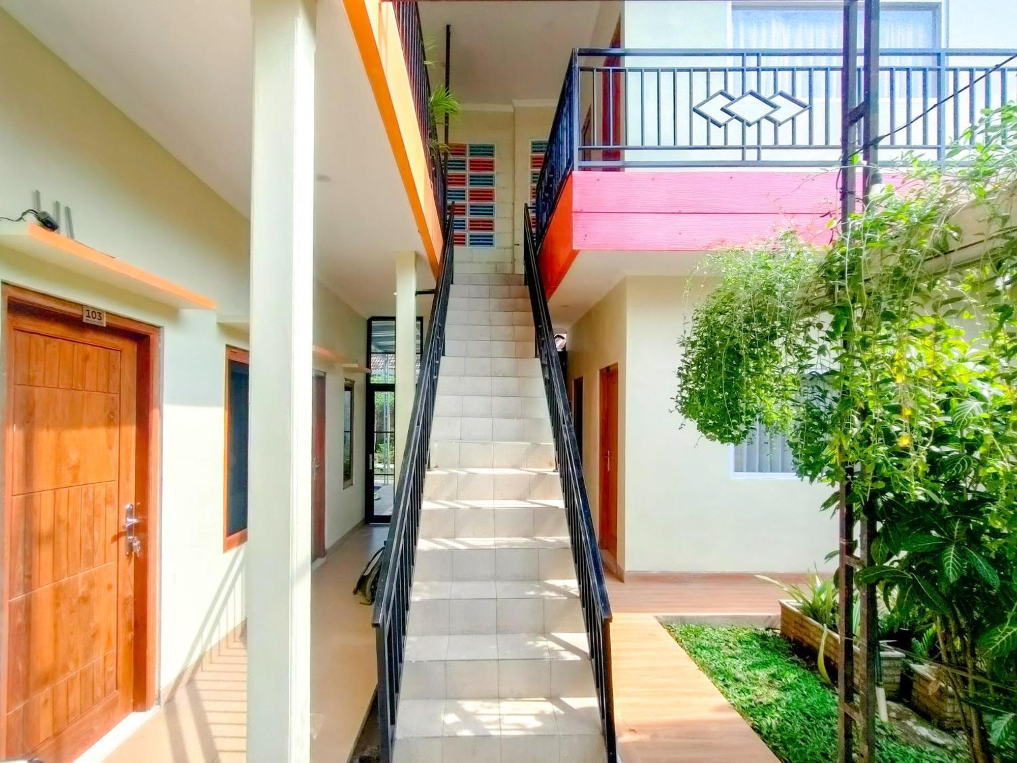 Hotel Reddoorz Syariah At Graha Adi Karya Kartasura Kartosuro Exteriér fotografie
