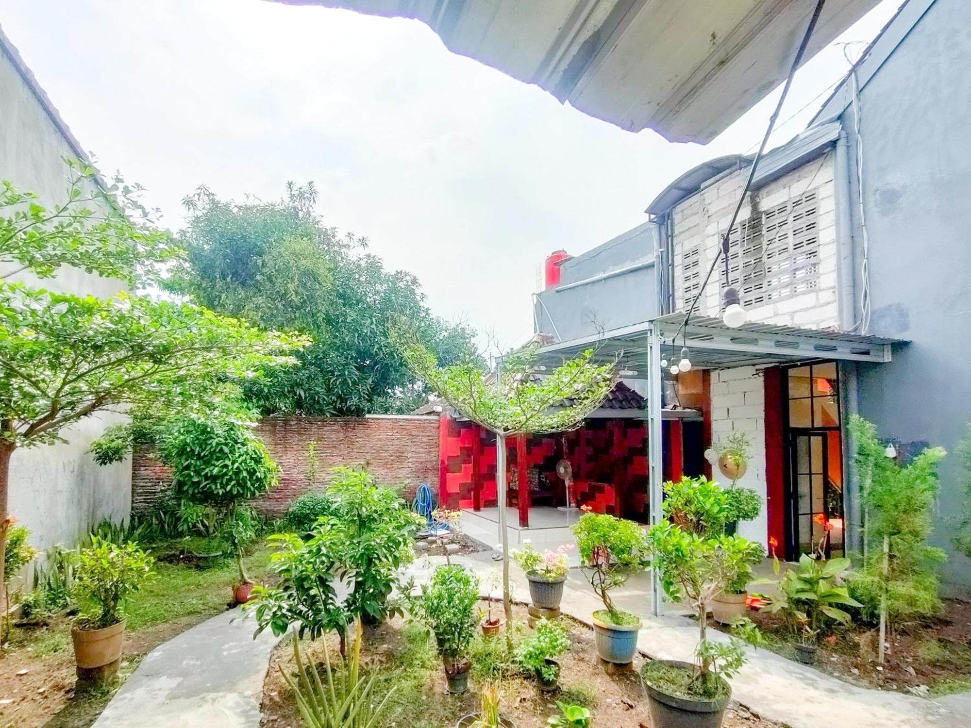Hotel Reddoorz Syariah At Graha Adi Karya Kartasura Kartosuro Exteriér fotografie